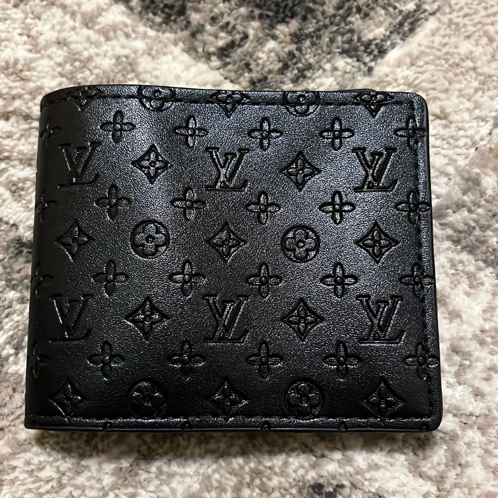Mens LV wallet